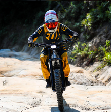 Load image into Gallery viewer, SURRON LIGHT BEE X Electric Dirt Bike 60v 100km Range 75km/h Speed Off Road Dirt Bike
